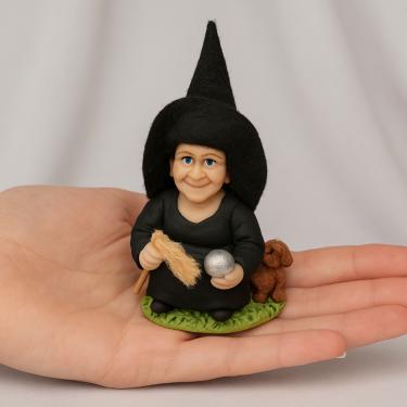 Imagem de Escultura Resina Bruxa Morgana Preta