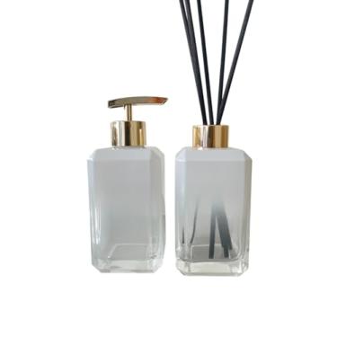 Imagem de Kit Lavabo Saboneteira E Difusor De Varetas 250 Ml Degradê Branco (Gold)