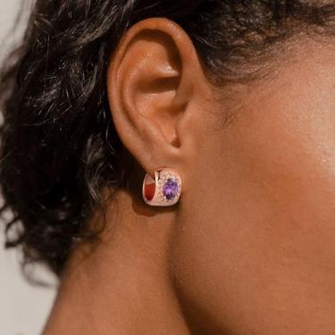Imagem de Brincos femininos banhados a ouro 14 K – brincos delicados de pedras preciosas rosa/roxo/azul/verde, hipoalergênicos, não manchados, ótimos para presentes de aniversário de Natal personalizados joias