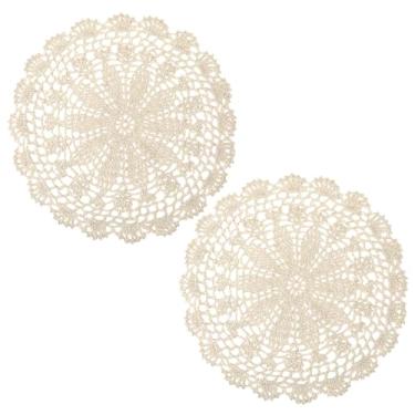 Imagem de Doilies de crochê para mesas, 2 peças de toalhas redondas bege para móveis, jogo americano vintage feito à mão, toalha de mesa de malha com borda ondulada para casa, cozinha, sala de jantar, decoração