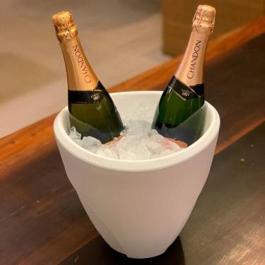 Imagem de Champanheira Elegante 5l - Sofisticação E Praticidade Para Suas Bebidas!