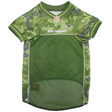 Imagem de Camiseta de camuflagem para cães NFL New England Patriots, PP – Camiseta CAMO PET disponível em 5 tamanhos e 32 equipes NFL