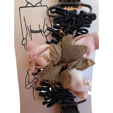 Imagem de Clip para Roupas Jaquetas Vestidos com Flor Renda Luxo Moda Fashion Novo Preto e Creme