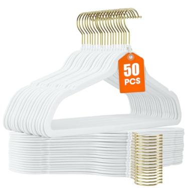 Imagem de Uinicor Pacote com 50 cabides de veludo branco, antiderrapante, resistente, fino, economia de espaço, com superfície de feltro e gancho giratório dourado de 360°, para calças, roupas, saias, ternos
