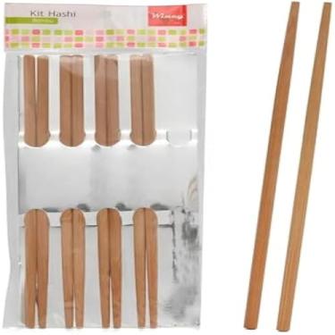 Imagem de Palitinhos longos de madeira, formato fino, comer culinaria oriental, delicados, polidos e elegantes.