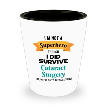 Imagem de Copo de shot de sobrevivente de cirurgia de catarata - Presentes de sobrevivência de cirurgia de catarata - Vidro de tiro de cerâmica engraçado
