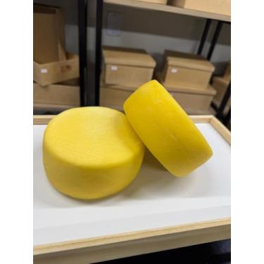 Imagem de Queijo Minas Meia Cura Artesanal 800g – Sabor Autêntico da Roça, Sem Conservantes, Ideal para Café da Manhã, Tábua de Frios e Receitas Tradicionais (2UN)