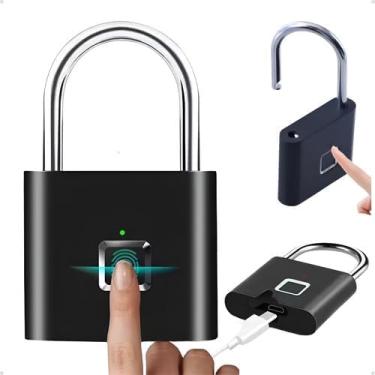 Imagem de Cadeado Inteligente Biométrico, Preto, Desbloqueio por Impressão Digital, Recarregável USB, Corpo em Liga Metálica com Gancho de Aço, para Armários e Mochilas