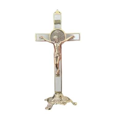 Imagem de RZRHMUHN Crucifixo católico em pé, cruz de Jesus de mesa de 19 cm com medalha de São Bento, decoração de liga de zinco resistente à ferrugem para casa, igreja, batismo e presente de inauguração de