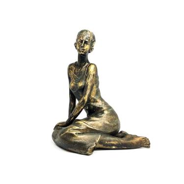 Imagem de Escultura Mulher Sentada