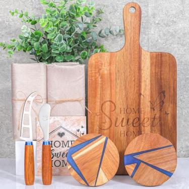 Imagem de Conjunto de presente de inauguração de casa para casa nova – tábua de queijo de madeira de acácia com "Home Sweet Home", 2 facas de queijo, porta-copos e jogos americanos – Novo presente para casais