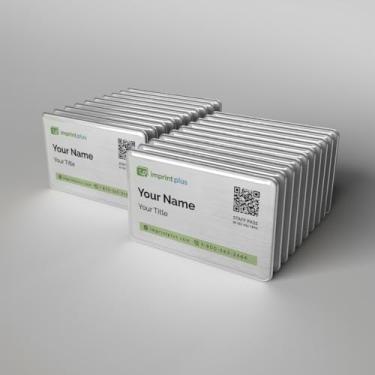 Imagem de Crachás de metal reutilizáveis de 5,4 cm x 8,6 cm - Kit de 20 crachás (placas, inserções, ímãs, lentes) (placa prata com folha de inserção para impressora a laser)