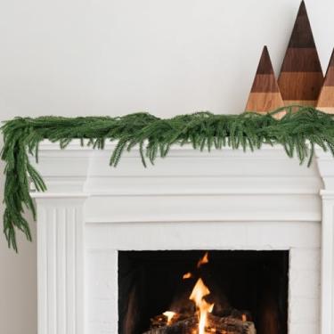 Imagem de FHLSA Guirlandas de pinheiro norfolk de 2,5 m de Natal, guirlandas de verduras artificiais, guirlanda de pinheiro de inverno com toque real para mesa, manto, parede, ambientes internos e externos