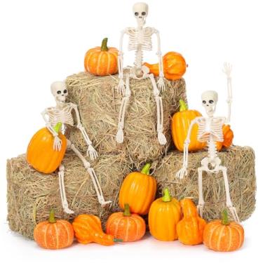 Imagem de GlikCeil O conjunto de decoração de esqueletos de Halloween com 18 unidades inclui 3 esqueletos de corpo inteiro de 40 cm, 12 abóboras artificiais, 3 fardos decorativos de feno para decoração de festa