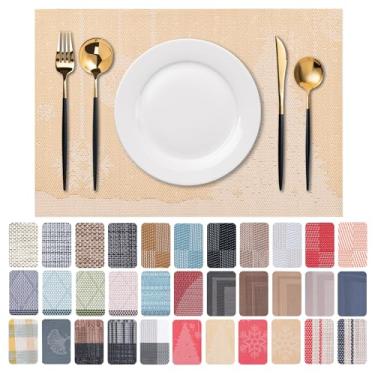 Imagem de CADONO Jogo americano conjunto de 6 tapetes de vinil laváveis para mesa de jantar, antiderrapante, resistente ao calor, de PVC (árvore de Natal - ouro)