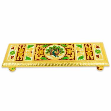 Imagem de Home Genie Chowki decorativo para ídolos de Deus – Plataforma Pooja de madeira com design de pavão feito à mão para mandir, templo e decoração de casa | Chowki de madeira pintada em amarelo e ouro