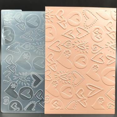 Imagem de Pasta em relevo de plástico tamanho A6 Dia dos Namorados Graffiti Love Paper Crafts Impressões texturizadas de plástico para fazer cartões, scrapbooking