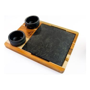 Imagem de Tábua Quadrada E Duas Cumbucas Com Suporte De Madeira 25x25cm