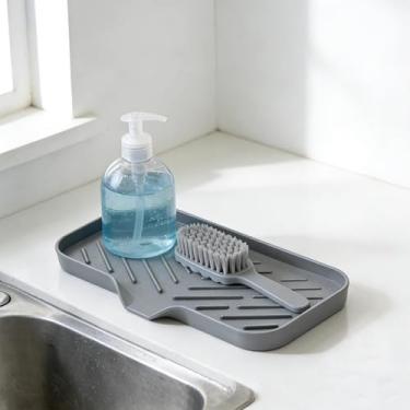 Imagem de Saboneteira de silicone para pia com bico de drenagem, 2 bandejas de suporte de esponja para balcão de cozinha e banheiro, 24 cm × 5,7 cm, cumes elevados, antiderrapante, fácil de limpar, cinza