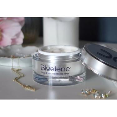Imagem de Bluelene Máscara remodeladora de rosto e pescoço com azul de metileno, fatores de crescimento, peptídeos avançados, niacinamida, carvalho de cortiça, linhaça e edelweiss (50 ml). Adequado para pele