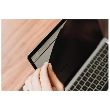 Imagem de Película para MacBook Pro 14" MagPrivacy de Vidro e Plástico - HPrime - HPMACPRO14