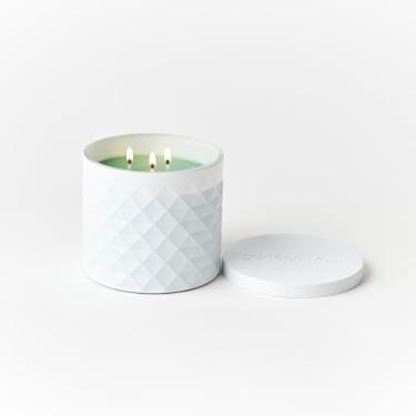 Imagem de Gold Canyon Vela média original, vela perfumada de guirlanda de férias, 400 ml, três pavios, cera de soja 100% natural, frasco branco fosco, notas de pinho, abeto de bálsamo e frutas vermelhas | Mais