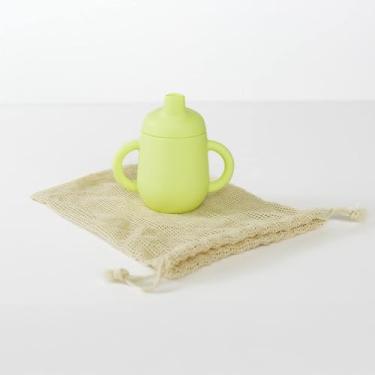 Imagem de TushBaby Copo de treinamento para crianças - aderência ergonômica, lavável na lava-louças, livre de BPA e PVC, leve e durável, perfeito para transição da garrafa, 6+meses (amarelo)