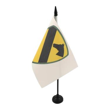 Imagem de Bandeira de mesa da 1ª Divisão de Cavalaria dos Estados Unidos 12 cm x 20.3 cm - Bandeira de mesa dos EUA da primeira equipe 21 x 14 cm - Bastão e base de plástico preto - Drapeau 1re Division de