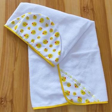 Imagem de Toalha de Bebê modelo Luxo felpuda e forrada com capuz estampado - BRA