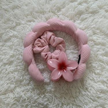 Imagem de Kit tiara nuvem + presilha flor + xuxinha de cabelo - LOVE