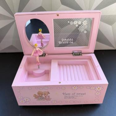 Imagem de Porta joia com bailarina rosa decorativo com divisória para anel colar