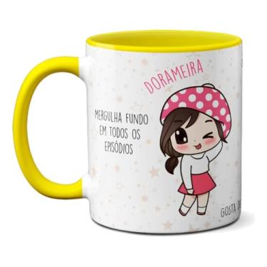 Imagem de Caneca Fofa Características de uma Dorameira Fã de Dorama (Amarela)