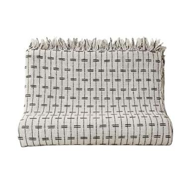 Imagem de Manta Sofá Gigante 2,40 x 1,80M – Algodão Premium Grossa | Protetora Decorativa para Cama e Sofá King Size(TIJL CRU COM PRETO)