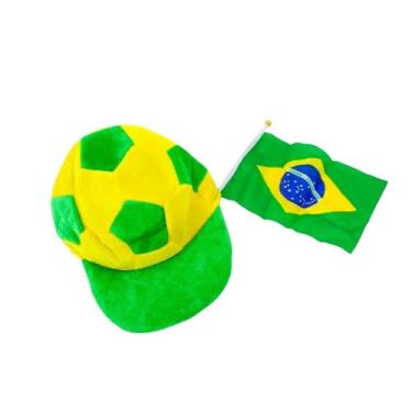 Imagem de Chapéu Torcedor Brasil Copa do Mundo, Verde e Amarelo, Modelo NO:0288, com Bandeira, 30 x 17 cm, Tema Seleção Brasileira