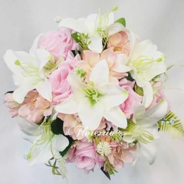 Imagem de Buquê de Noiva Artificial com Flores Coloridas para Casamento Civil ou Religioso(Lírio/Rosa/Crisântemo)