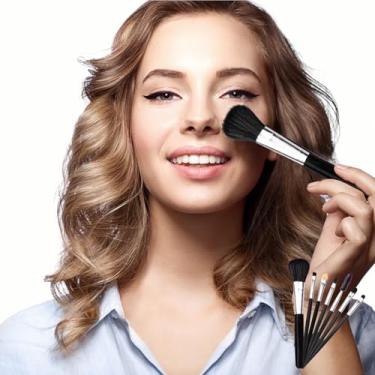 Imagem de Conjunto de pincéis de maquiagem de 7 peças – Pincéis cosméticos profissionais para pó, sombra, base e mistura – cerdas macias e adequadas para viagens