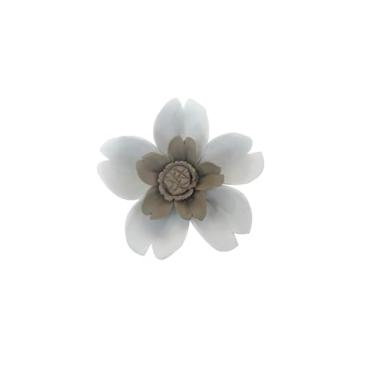 Imagem de Flor de ameixa, arte de parede de flor de cerâmica de 7 cm, escultura de parede de flor artificial, flores de porcelana 3D penduradas à mão, decoração de parede 3D, decoração de parede de flor de