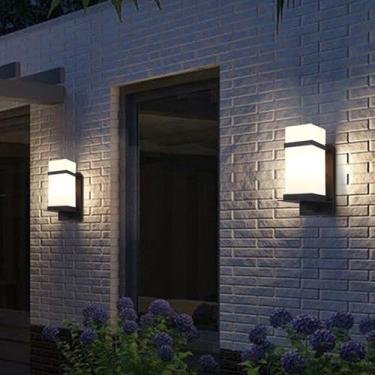 Imagem de Lâmpada de parede LED ao ar livre Arandelas de parede de metal modernas com abajur de vidro IP65 à prova d'água iluminação de parede interior/exterior para corredor terraço jardins varanda entrada