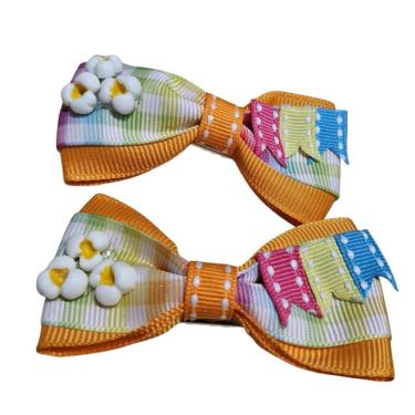 Imagem de Laço de Cabelo Infantil Festa Junina Pipoca e Bandeira com Bico de Pato 8 X 5 cm Kit 2...