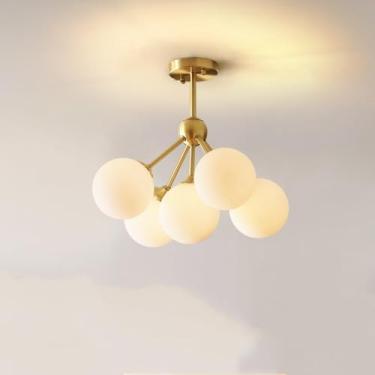 Imagem de VRJVPQBE Lustre dourado moderno com globo de vidro fosco branco, lâmpadas G9 incluídas candelabro Sputnik luminária de teto ajustável para sala de jantar