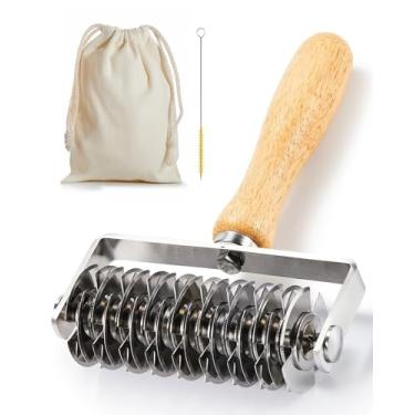 Imagem de Cortador de massa de aço inoxidável com cabo de carvalho, ferramenta de rolo de massa com escova de limpeza e saco de armazenamento, cortador de roda de pastelaria para topo de torta, Wellington de