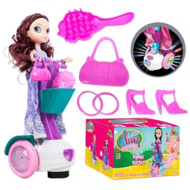 Imagem de Amy Boneca Com Patinete Interativa Musical Com Luzes Som E Acessórios 