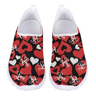 Imagem de QOPECUOY Tênis de caminhada feminino sem cadarço tênis de corrida de malha respirável feminino casual para viagem, tamanho 35-43 EU, Estampa de amor, 36