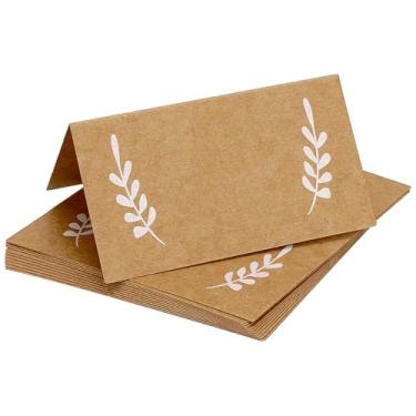 Imagem de BUNCHBRAVO Pacote com 100 cartões de lugar de papel kraft – Cartões de casamento rústicos com design de folha branca, cartões de barraca de mesa dobráveis para festas, eventos, catering, banquetes