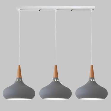 Imagem de Luminária pendente nórdica para interiores, lustre linear moderno, iluminação suspensa para ilha de cozinha, 3 lâmpadas E26, altura ajustável para sala de jantar.