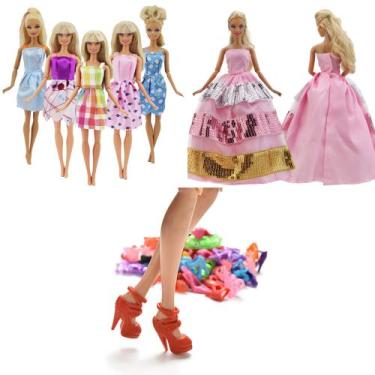 Imagem de Kit De Roupas E Acessórios Para Bonecas Vestidos Sapatos - Modelo 3 - 