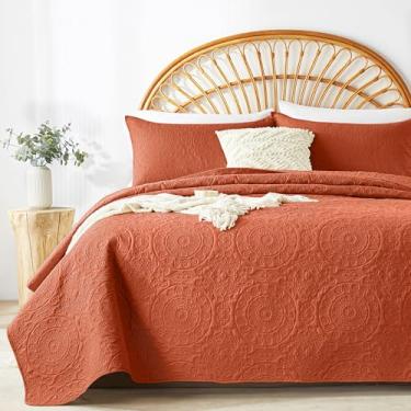 Imagem de WURUIBO Conjunto de colcha de cama solteiro laranja queimado, colcha de microfibra em relevo com fronha, cobertor fino respirável leve, conjunto de cama reversível para todas as estações (1 colcha, 1