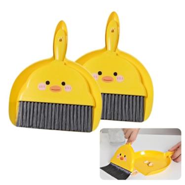 Imagem de Conjunto de 2 peças de mini escova e pá de lixo de plástico pequeno amarelo padrão vassoura usada para mesa de casa, cozinha, limpador de gaiola para animais pequenos, porquinhos-da-índia, hamsters
