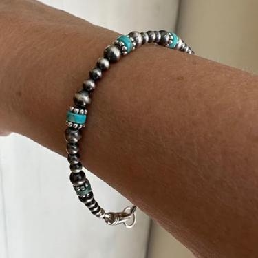 Imagem de 1 pulseira delicada de contas estilo boêmio de pérola navajo sintética, adequada para uso diário feminino, festas e presentes de aniversário.