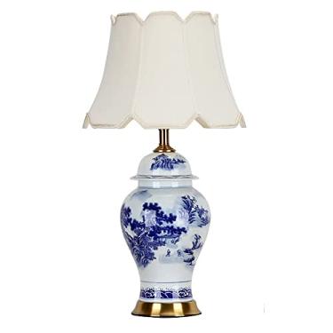 Imagem de Abajur de mesa grande em porcelana chinesa oriental com cúpula de tecido branco, ideal para cabeceira de quarto. Abajur de mesa em porcelana azul e branca, estilo jarro de gengibre.